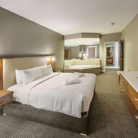 Doubletree By Hilton Nanuet Hotel Ngoại thất bức ảnh