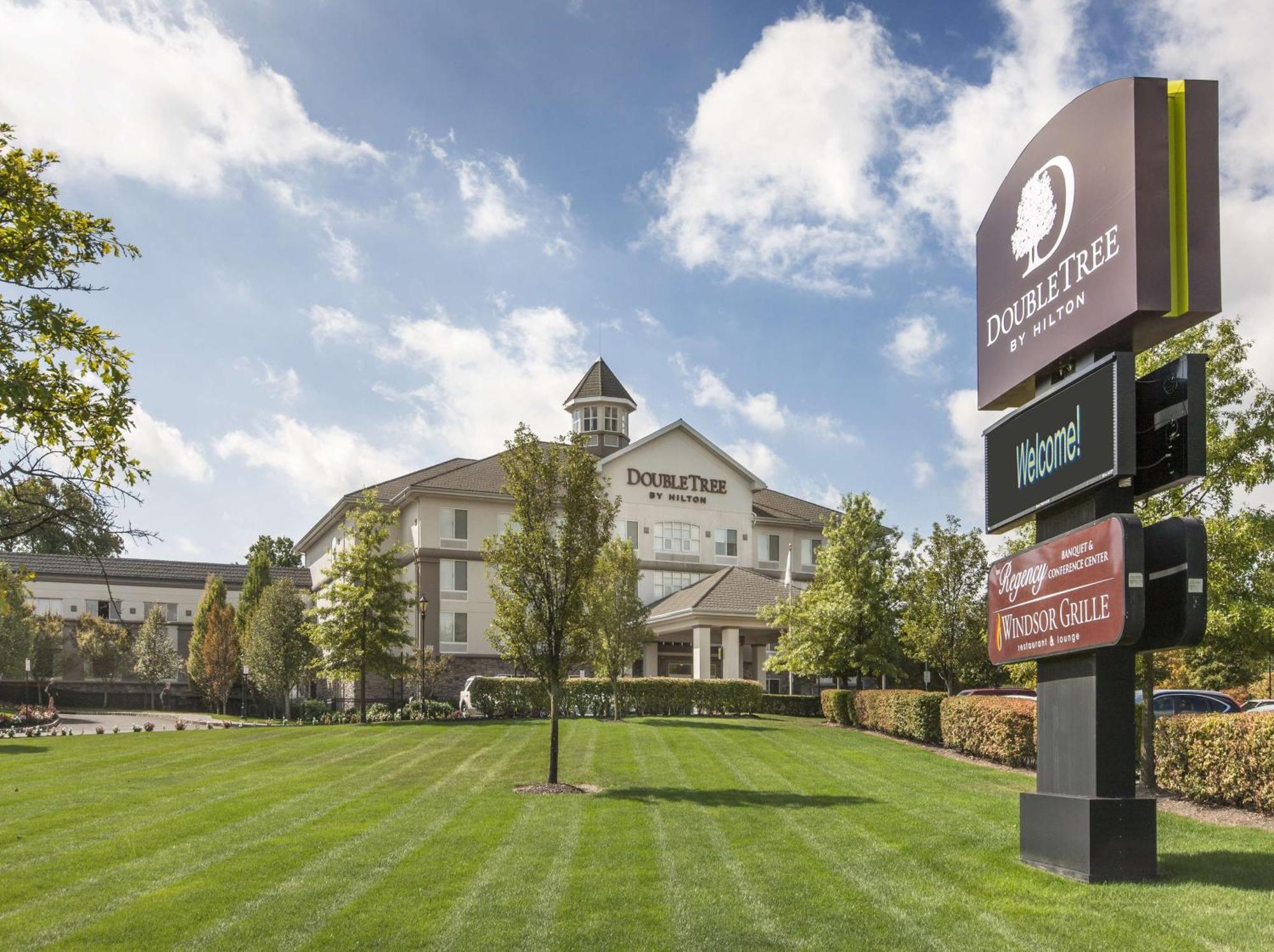 Doubletree By Hilton Nanuet Hotel Ngoại thất bức ảnh