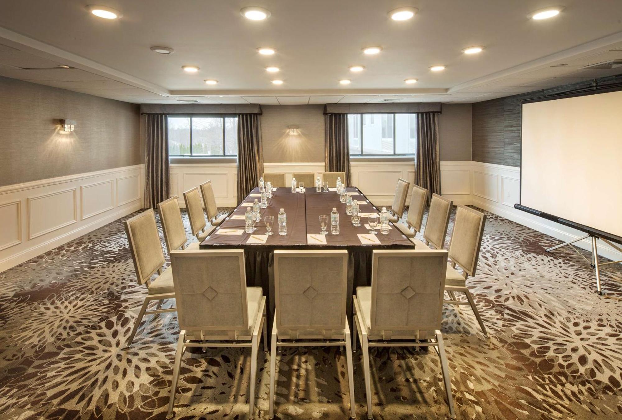 Doubletree By Hilton Nanuet Hotel Ngoại thất bức ảnh