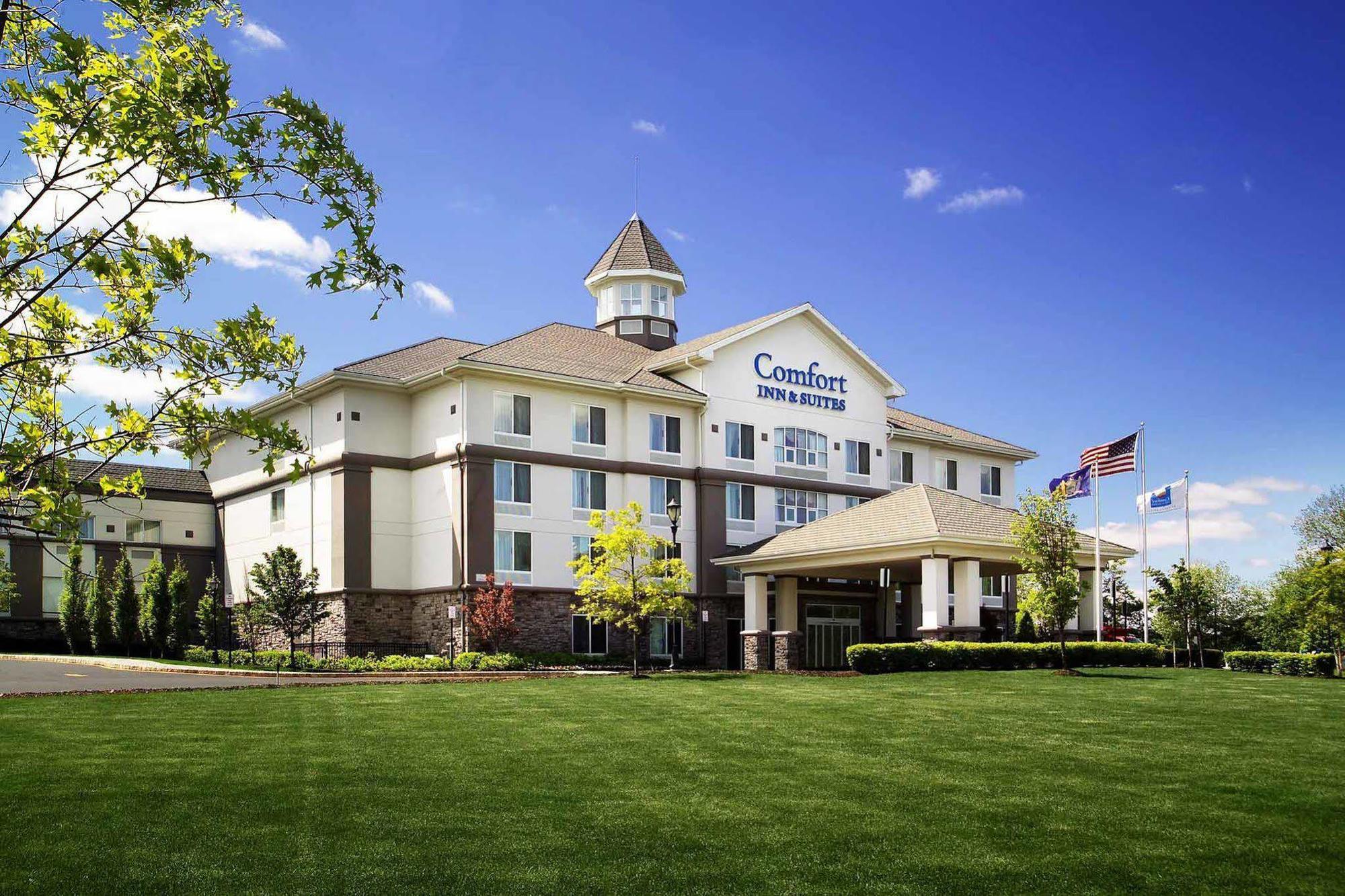 Doubletree By Hilton Nanuet Hotel Ngoại thất bức ảnh